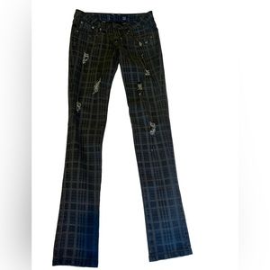 Frankie B size 27 skinny gray and black distressed plaid denim